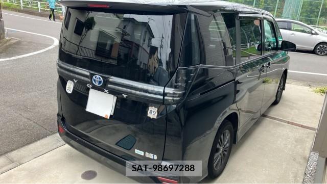 Toyota VOXY 2024-10 8434746-12