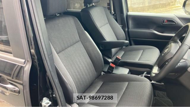 Toyota VOXY 2024-10 8434746-5