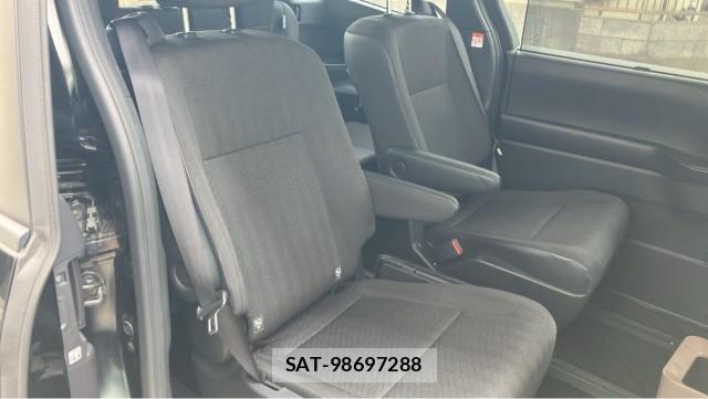 Toyota VOXY 2024-10 8434746-6