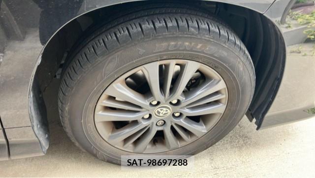 Toyota VOXY 2024-10 8434746-8