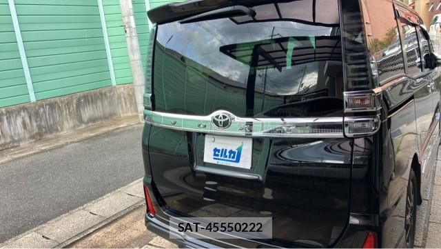 Toyota VOXY 2020-09 8434747-1