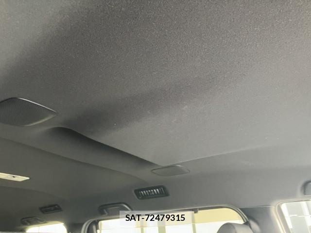 Toyota VOXY 2019-10 8434805-13