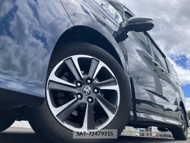 Toyota VOXY 2019-10 8434805-7