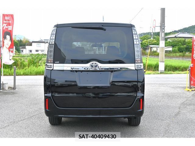 Toyota VOXY 2015-07 8435147-5