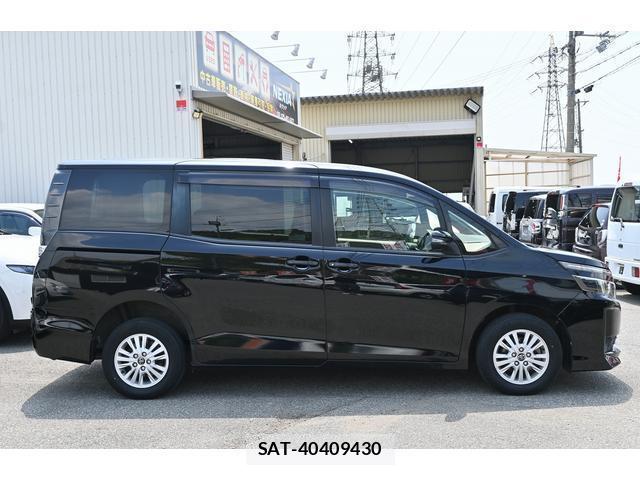 Toyota VOXY 2015-07 8435147-7