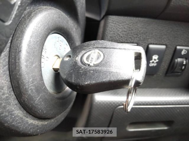 Nissan Wingroad 2017-07 8433989-14