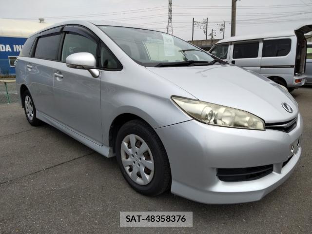 Toyota WISH 2017-08 8435269-3