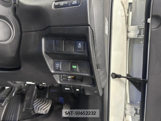 Nissan X-TRAIL 2015-12 8435079-15