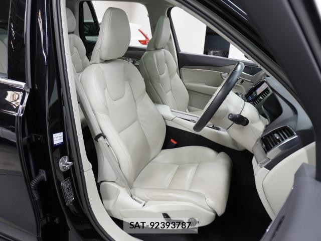 Volvo XC90 2023-07 8434210-11