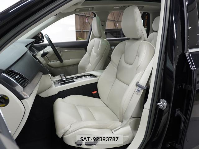 Volvo XC90 2023-07 8434210-12