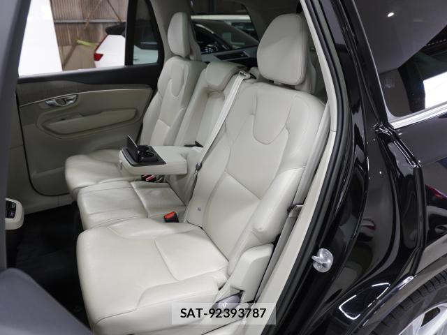 Volvo XC90 2023-07 8434210-13