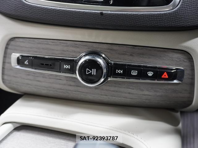 Volvo XC90 2023-07 8434210-9