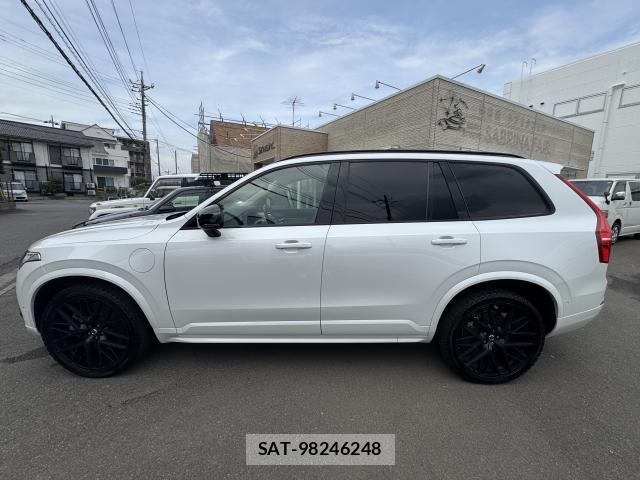 Volvo XC90 2023-04 8434257-10