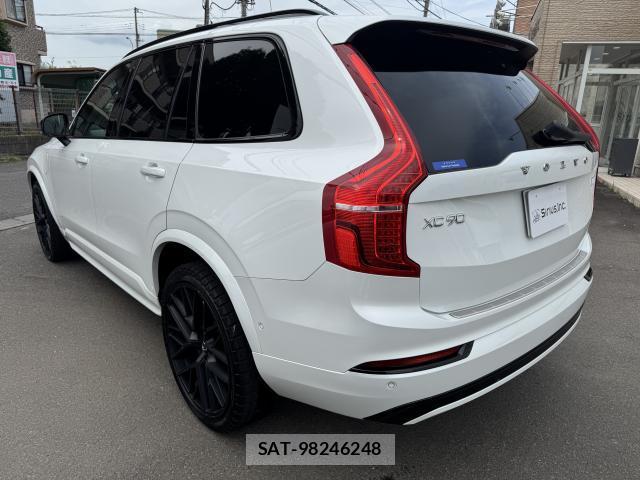 Volvo XC90 2023-04 8434257-14