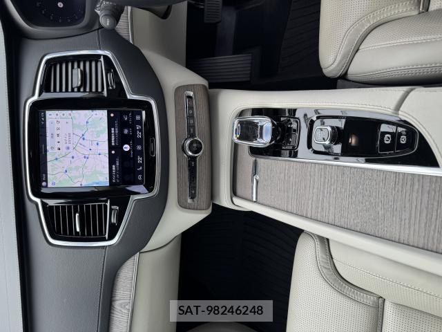 Volvo XC90 2023-04 8434257-15