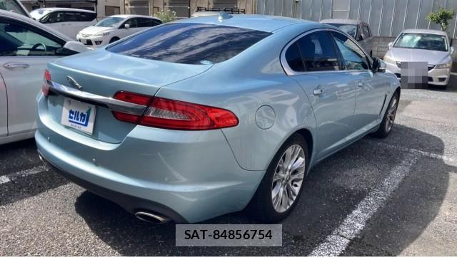 Jaguar XF 2013-09 8434656-13