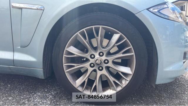 Jaguar XF 2013-09 8434656-8