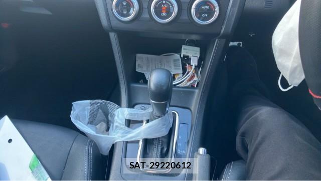 Subaru XV HYBRID 2014-01 8434718-14