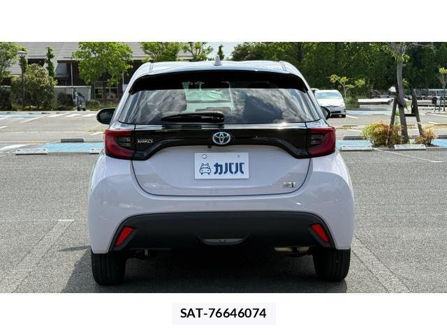 Toyota YARIS 2022 8434533-3