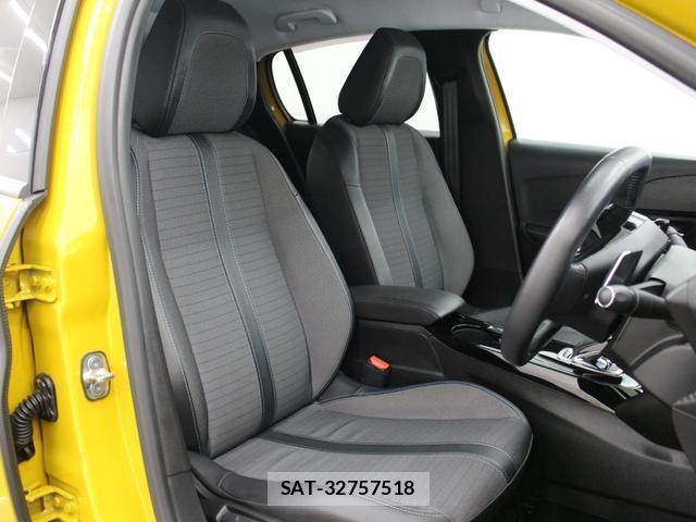 Peugeot 208 2021-06 8550094-10