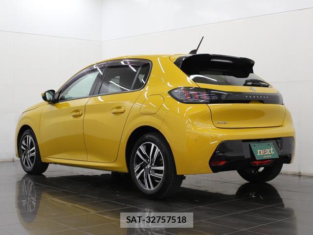 Peugeot 208 2021-06 8550094-15