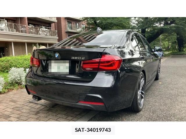 Bmw 3 SERIES 2018-03 8547932-12