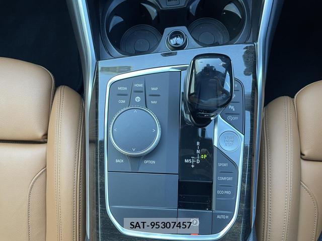 Bmw 3 SERIES 2019-08 8550622-16
