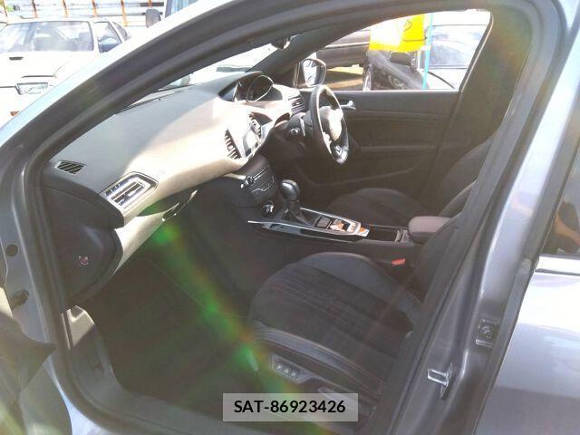 Peugeot 308 2015-12 8551278-2