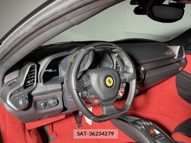 Ferrari 458 Italia 2011-08 8548712-3