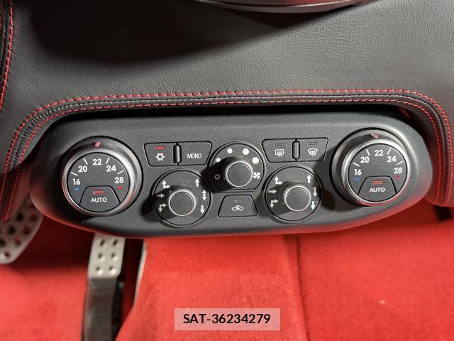 Ferrari 458 Italia 2011-08 8548712-7
