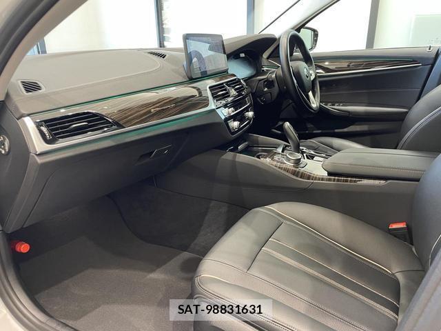 Bmw 5 SERIES 2022-07 8546741-8