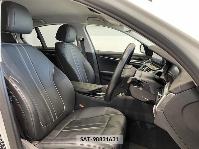 Bmw 5 SERIES 2022-07 8546741-9