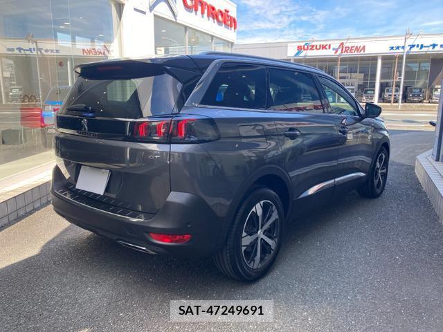 Peugeot 5008 2022-06 8550010-1