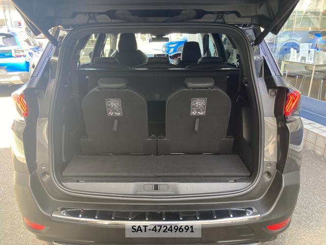 Peugeot 5008 2022-06 8550010-3