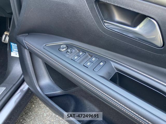 Peugeot 5008 2022-06 8550010-6
