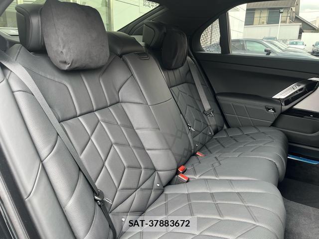 Bmw 7 SERIES 2026-03 8549455-12