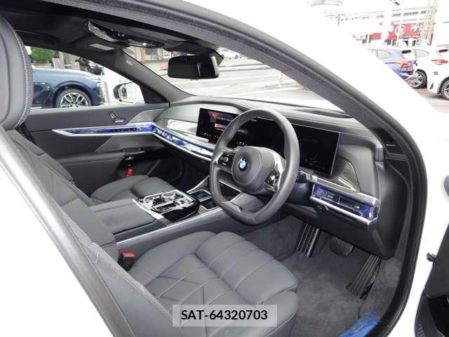 Bmw 7 SERIES 2025-08 8549463-1