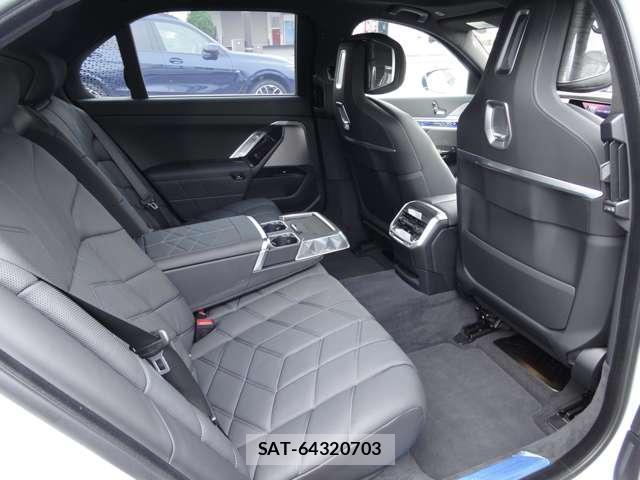Bmw 7 SERIES 2025-08 8549463-2