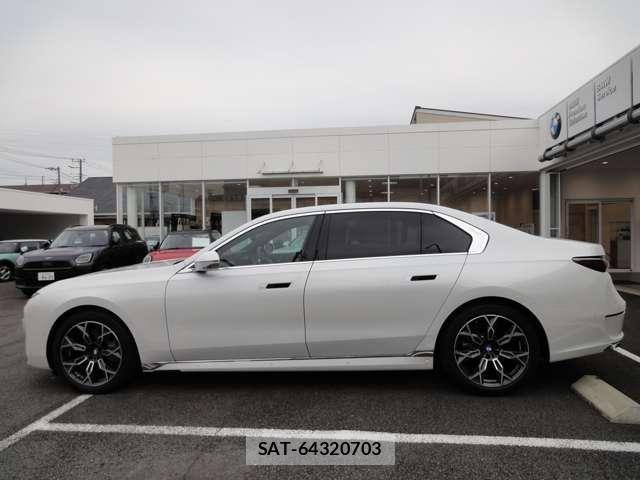 Bmw 7 SERIES 2025-08 8549463-4