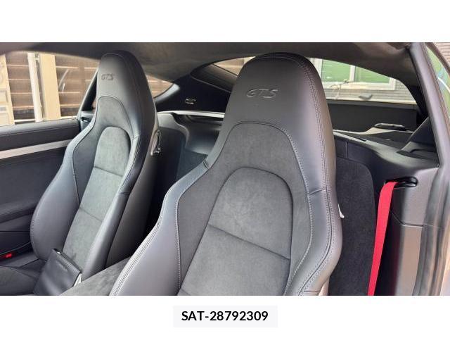Porsche 718 Cayman 2024 8548824-5