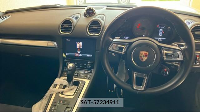 Porsche 718 Cayman 2021-02 8550393-16