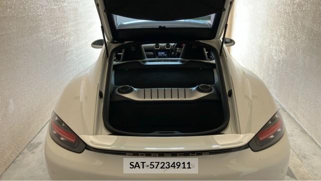 Porsche 718 Cayman 2021-02 8550393-17