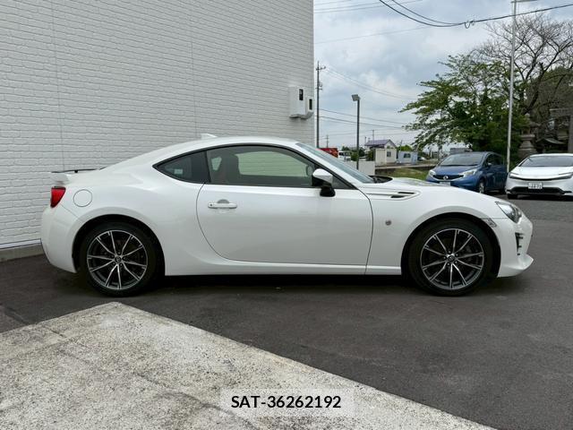 Toyota 86 2017-06 8545822-18