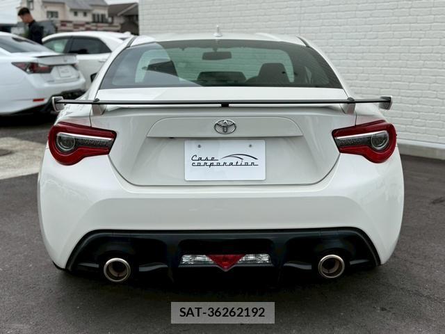 Toyota 86 2017-06 8545822-7