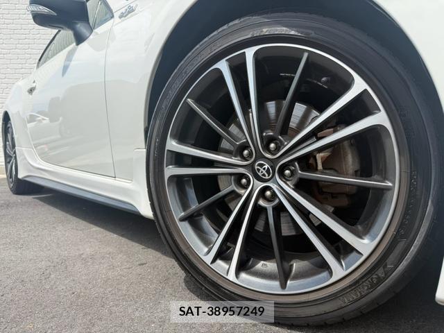 Toyota 86 2014-12 8545837-14