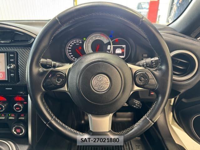 Toyota 86 2017-09 8548420-11