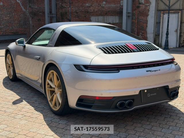 Porsche 911 2022-02 8546066-1