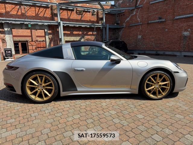 Porsche 911 2022-02 8546066-6