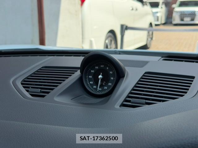 Porsche 911 2021-08 8546067-12