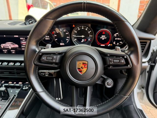 Porsche 911 2021-08 8546067-14